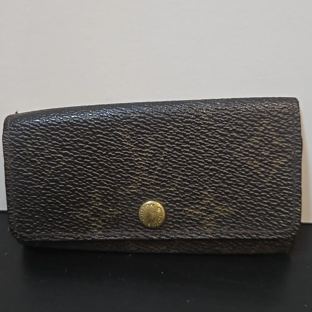Louis Vuitton Tan Key Holder - Picture 2 of 10